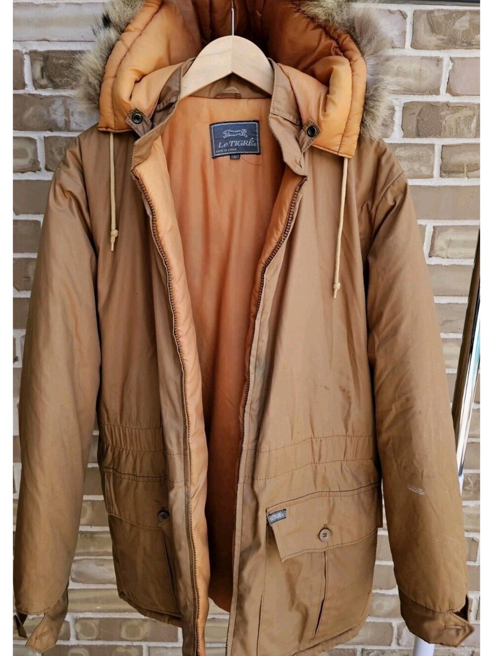 Le TIGRE Vintage Mens Brown Hooded Parka Fur Trim Zip Button Size L Mid-Length